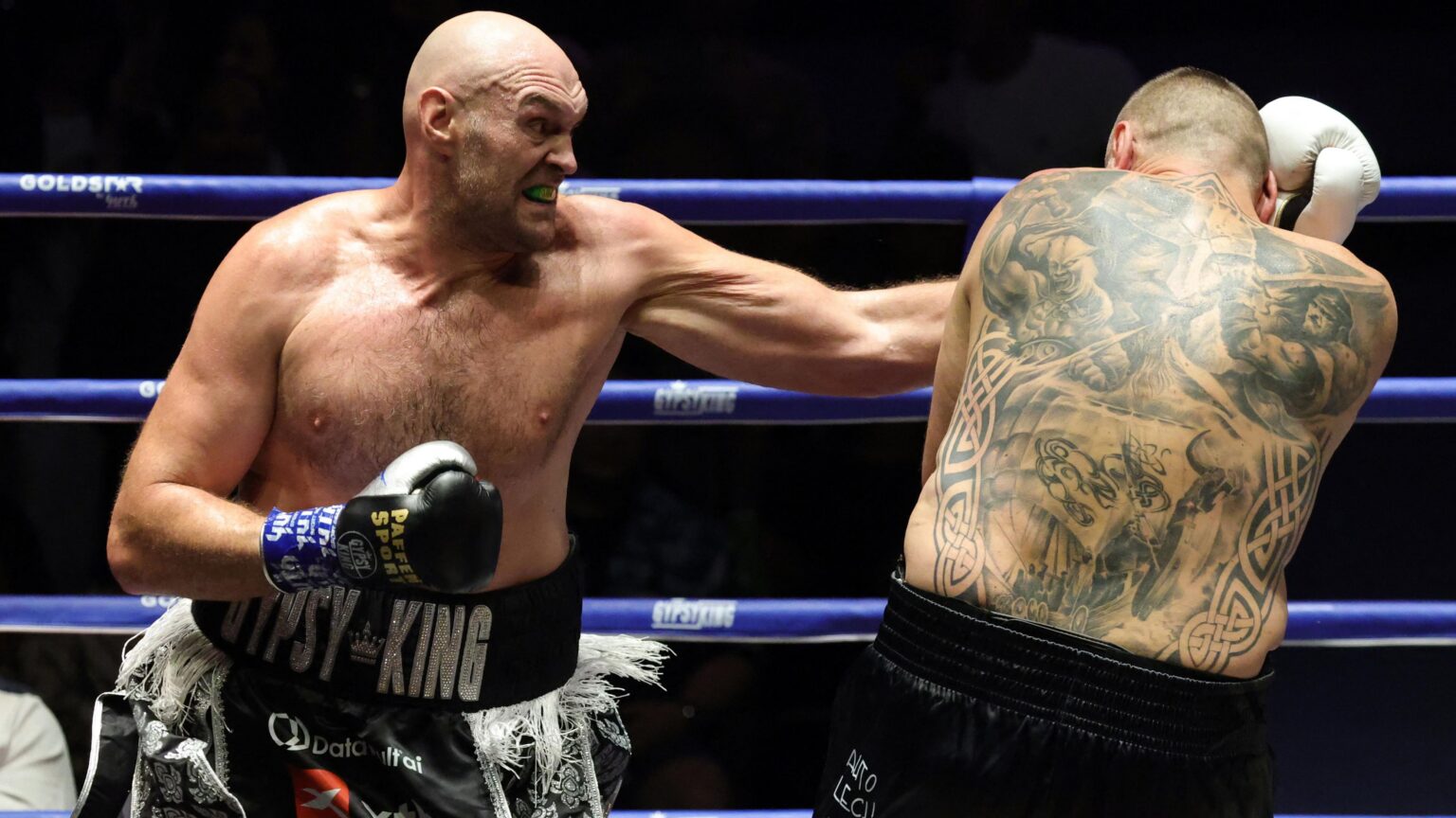 Boxe : Tyson Fury domine Mariusz Wach avant son choc face à Anthony Joshua